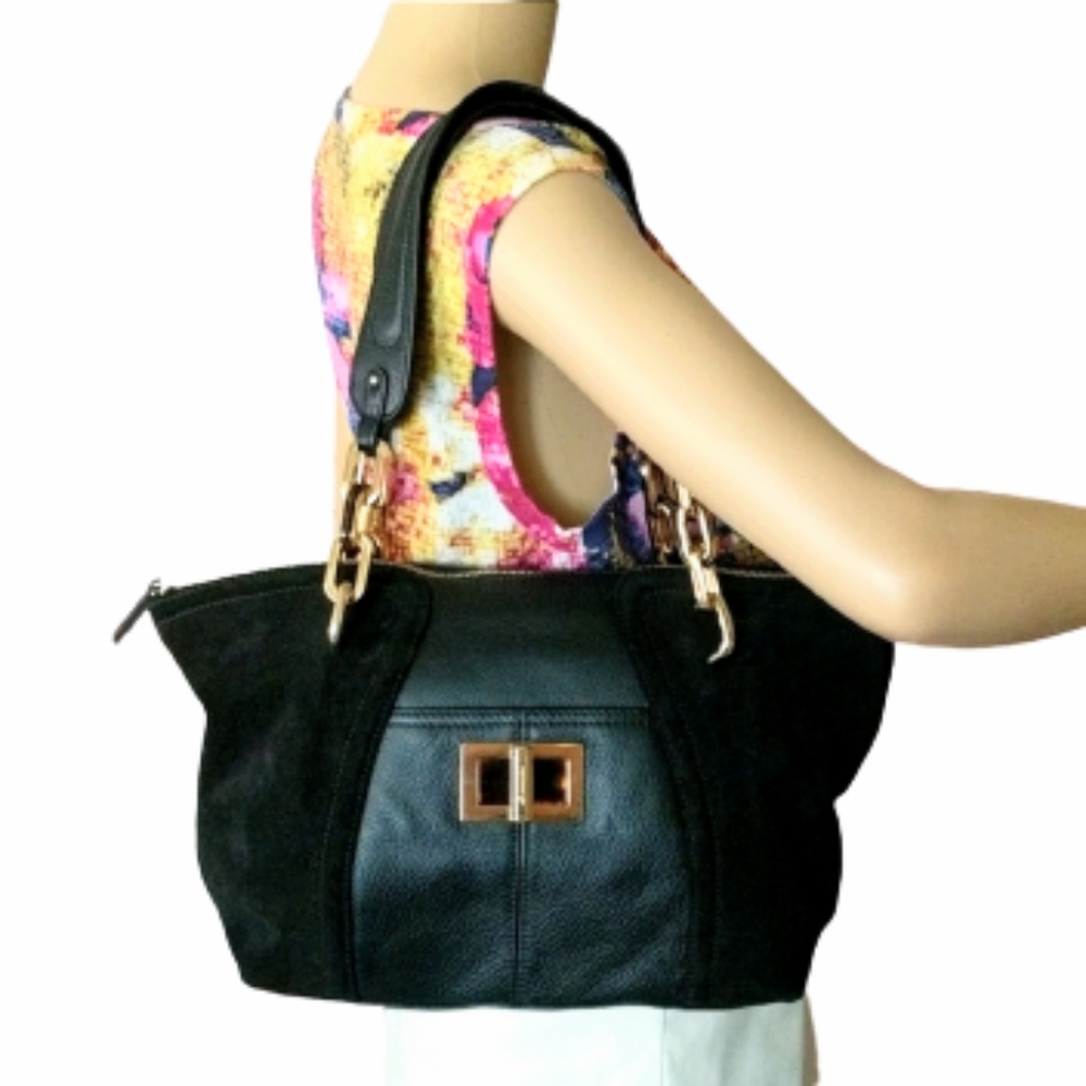 B. MAKOWSKY LEATHER SHOULDER BAG